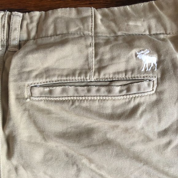 Khaki Abercrombie & Fitch Shorts - Picture 7 of 7